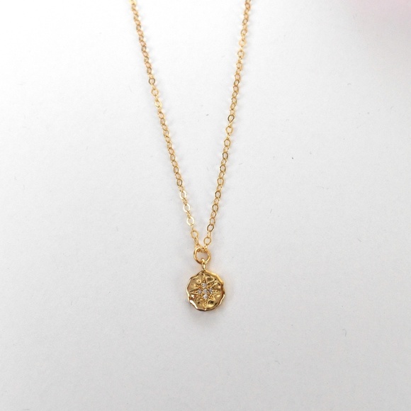 🆕️North Star Necklace - Picture 2 of 7